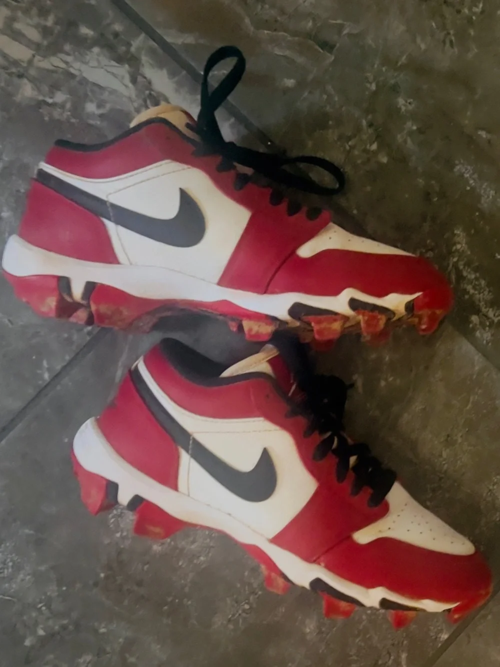Air Jordan 1️⃣ Low “CHICAGO” Cleats s-6 for for youth football 🏈 or baseball.⚾️